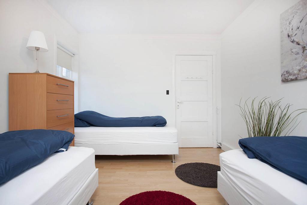 Hringbraut 104 * Reykjavik